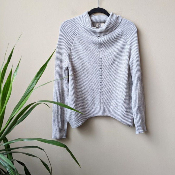Anthropologie Sweaters - Moth Gray Turtleneck Long Sleeve Sweater size M